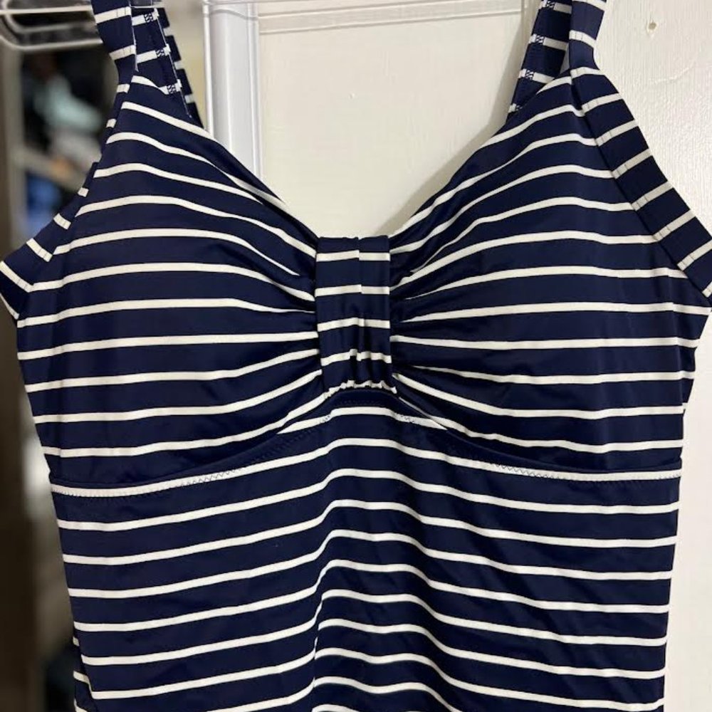 L.L. Bean Navy and White Striped Tankini Top - Size 14 - Picture 2 of 7